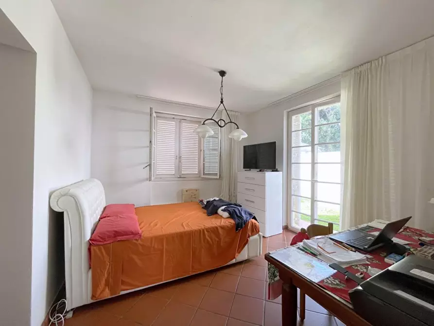 Immagine 32 di Appartamento in vendita  a Viareggio