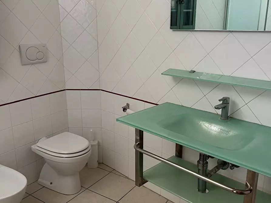 Immagine 17 di Appartamento in vendita  a Cecina