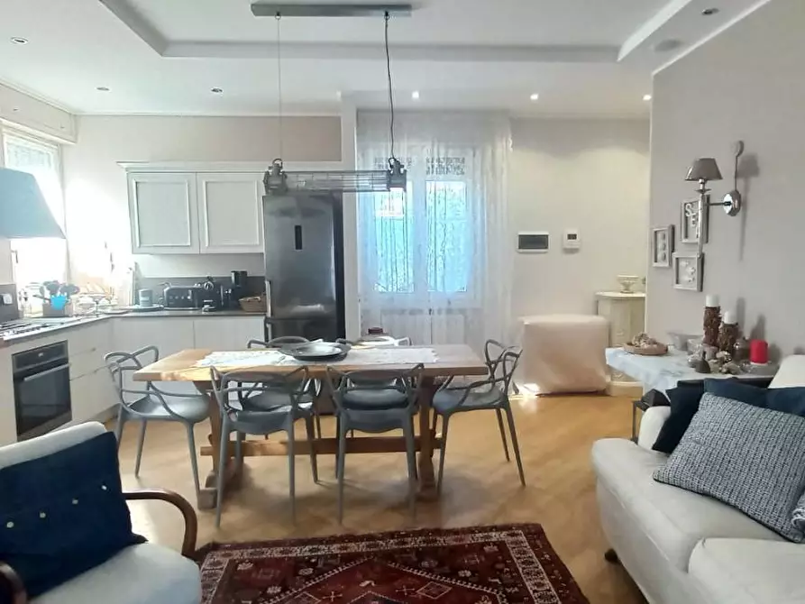 Immagine 12 di Casa bifamiliare in vendita  a Carrara