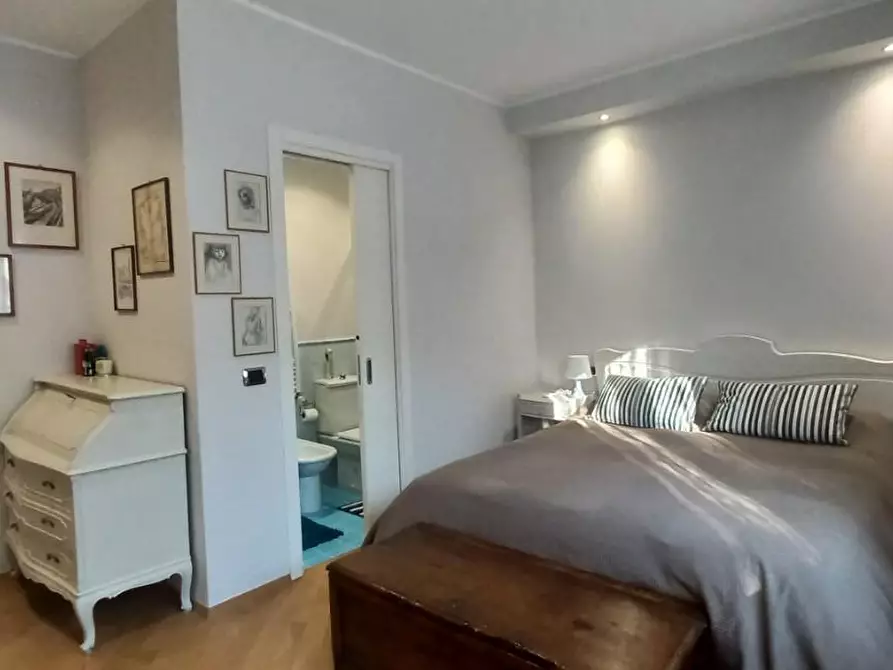 Immagine 19 di Casa bifamiliare in vendita  a Carrara