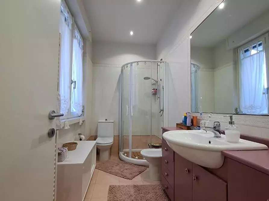 Immagine 18 di Casa bifamiliare in vendita  a Carrara