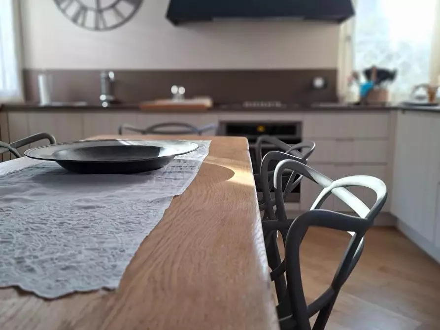 Immagine 10 di Casa bifamiliare in vendita  a Carrara