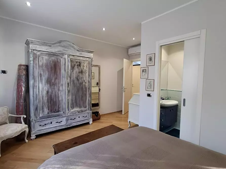 Immagine 20 di Casa bifamiliare in vendita  a Carrara