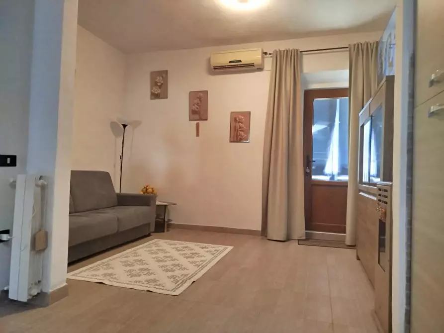 Immagine 9 di Villa in vendita  a Pisa