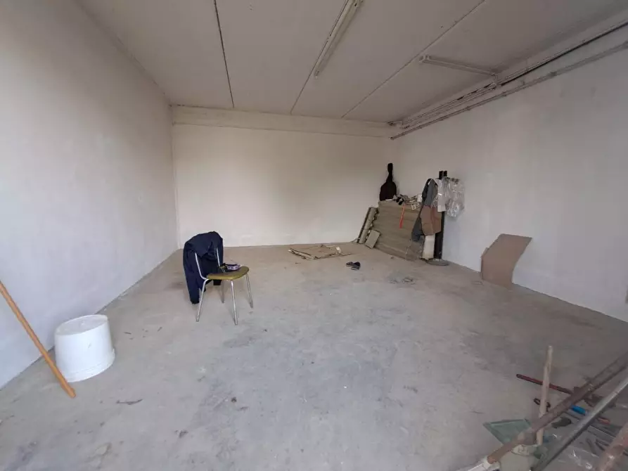 Immagine 9 di Attività artigianale in vendita  a Vinci