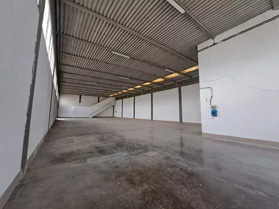 Immagine 3 di Attività artigianale in vendita  a Vinci