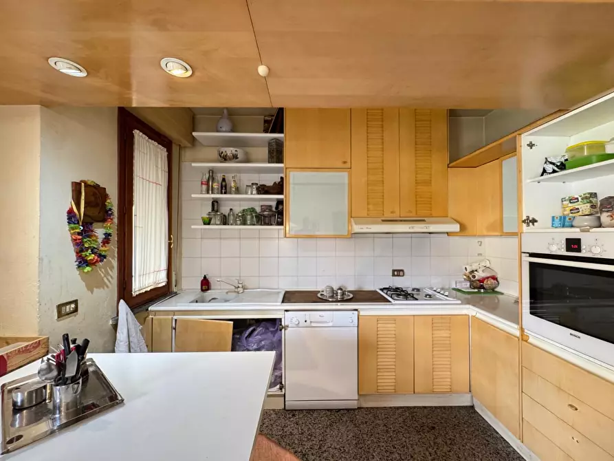 Immagine 45 di Villetta a schiera in vendita  a Empoli