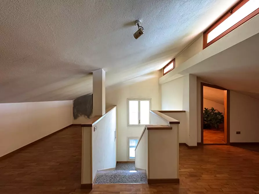 Immagine 52 di Villetta a schiera in vendita  a Empoli