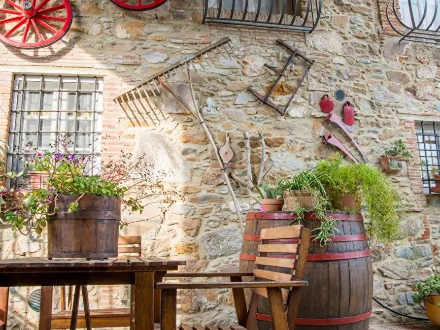 Immagine 3 di Rustico / casale in vendita  a Capannori