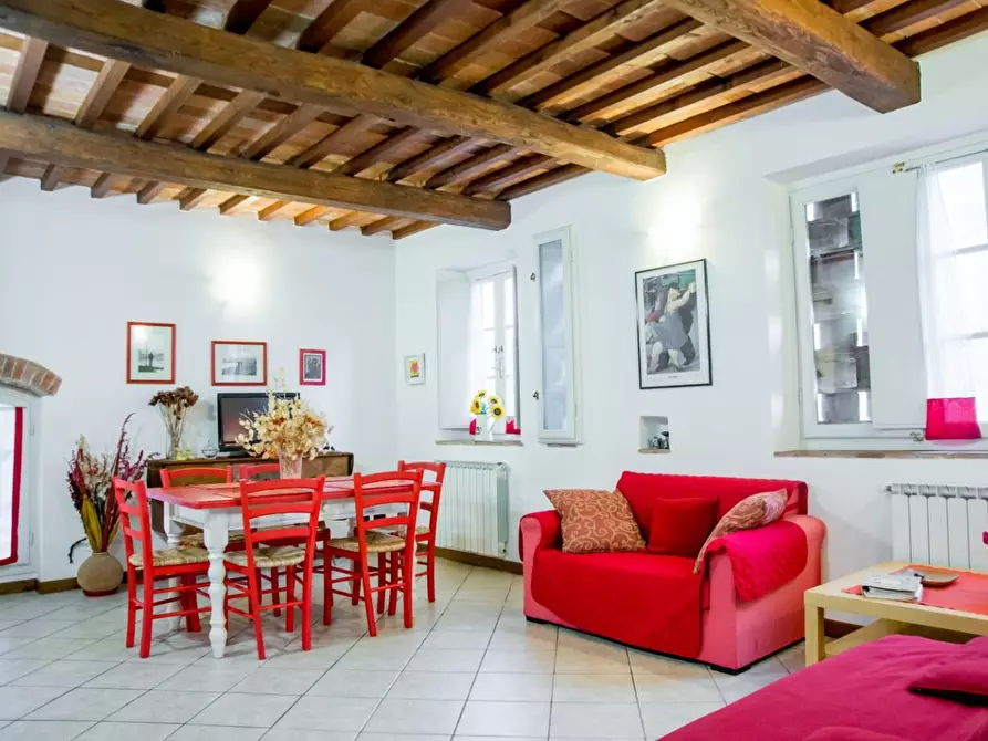 Immagine 27 di Rustico / casale in vendita  a Capannori