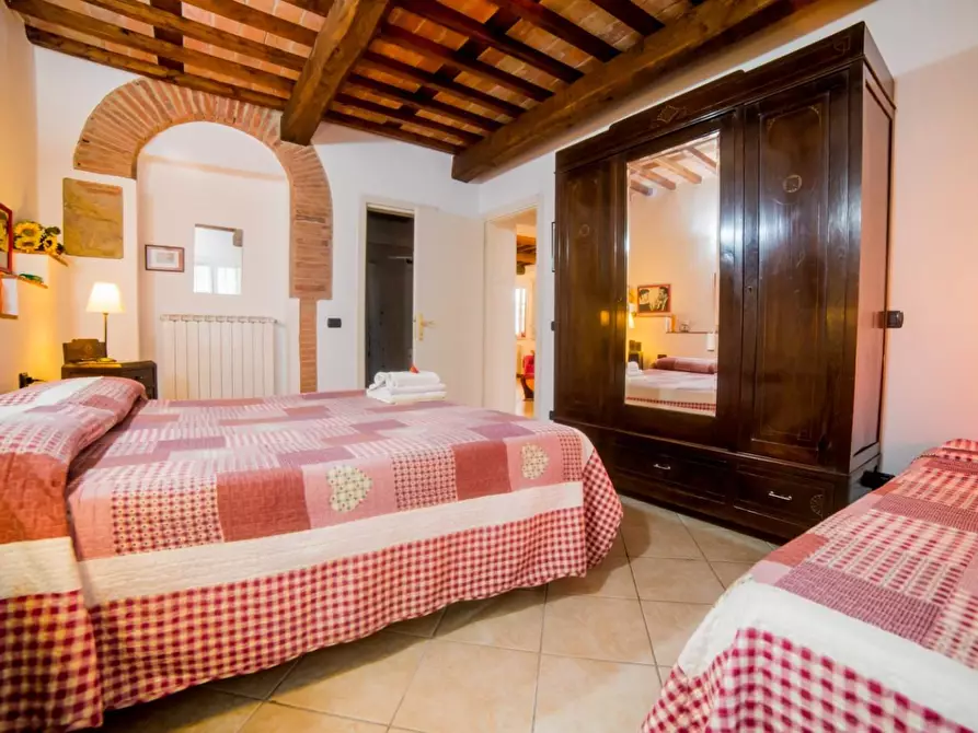 Immagine 26 di Rustico / casale in vendita  a Capannori