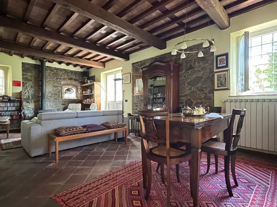 Immagine 43 di Rustico / casale in vendita  a Capannori