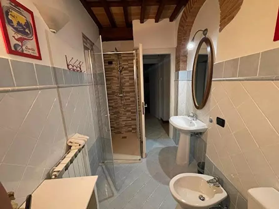 Immagine 13 di Rustico / casale in vendita  a Capannori