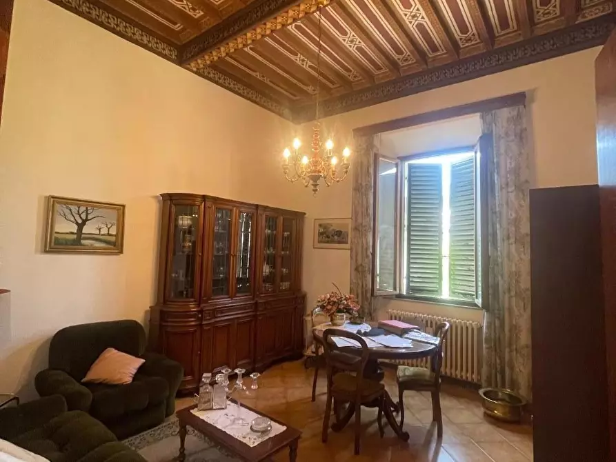 Immagine 4 di Appartamento in vendita  a Montalcino