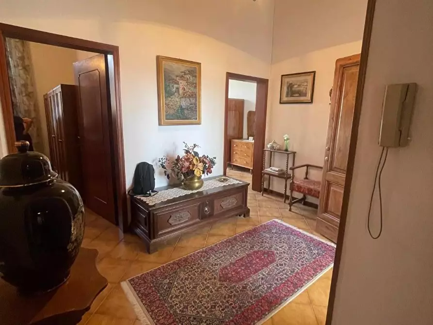 Immagine 5 di Appartamento in vendita  a Montalcino