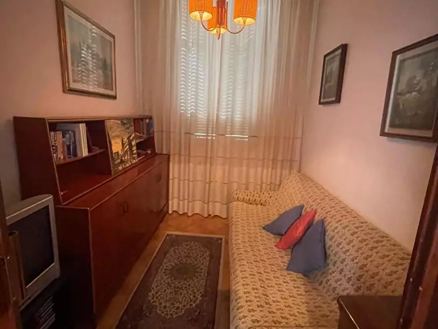 Immagine 7 di Appartamento in vendita  a Montalcino