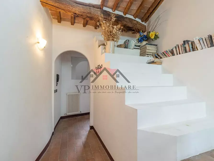 Immagine 17 di Appartamento in vendita  a Radicondoli