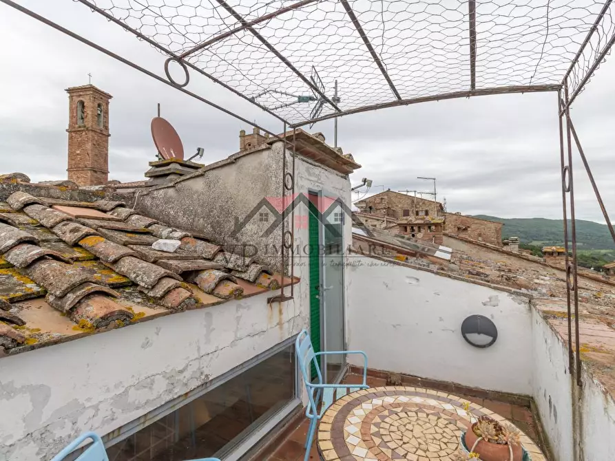 Immagine 23 di Appartamento in vendita  a Radicondoli