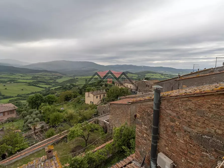 Immagine 47 di Appartamento in vendita  a Radicondoli