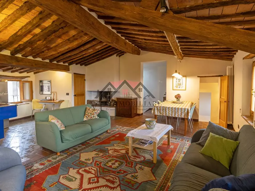 Immagine 1 di Appartamento in vendita  a Radicondoli