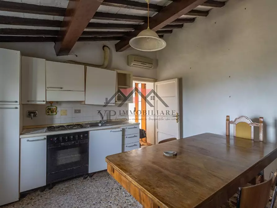 Immagine 8 di Appartamento in vendita  a Pomarance