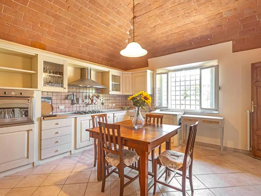 Immagine 6 di Rustico / casale in vendita  a Cascina