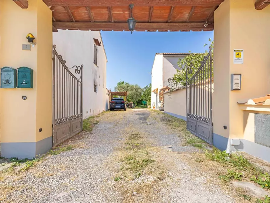 Immagine 8 di Rustico / casale in vendita  a Cascina