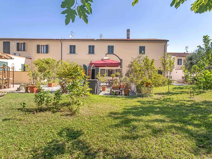 Immagine 1 di Rustico / casale in vendita  a Cascina