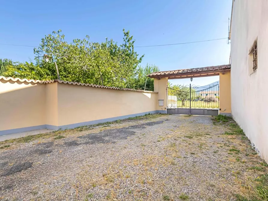 Immagine 7 di Rustico / casale in vendita  a Cascina