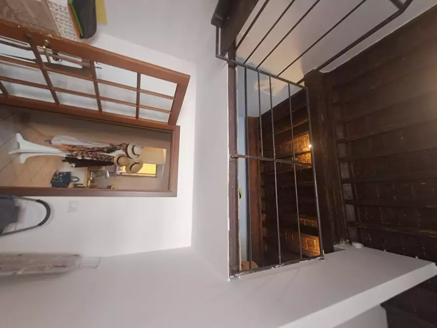 Immagine 42 di Appartamento in vendita  a Livorno