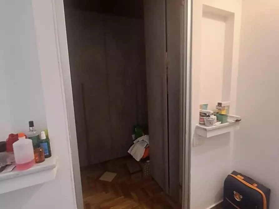 Immagine 15 di Appartamento in vendita  a Livorno