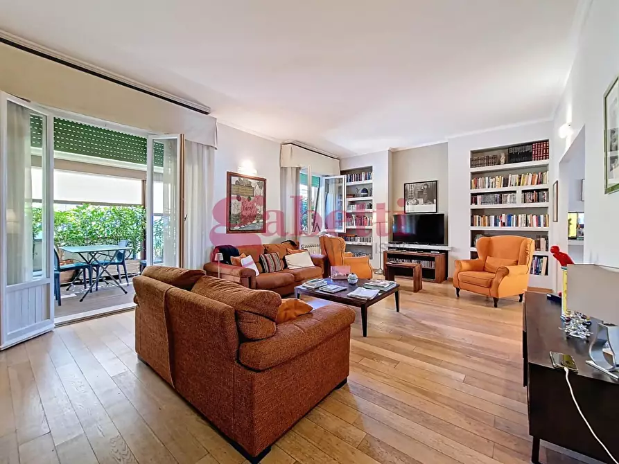 Immagine 1 di Mansarda in vendita  a Pisa