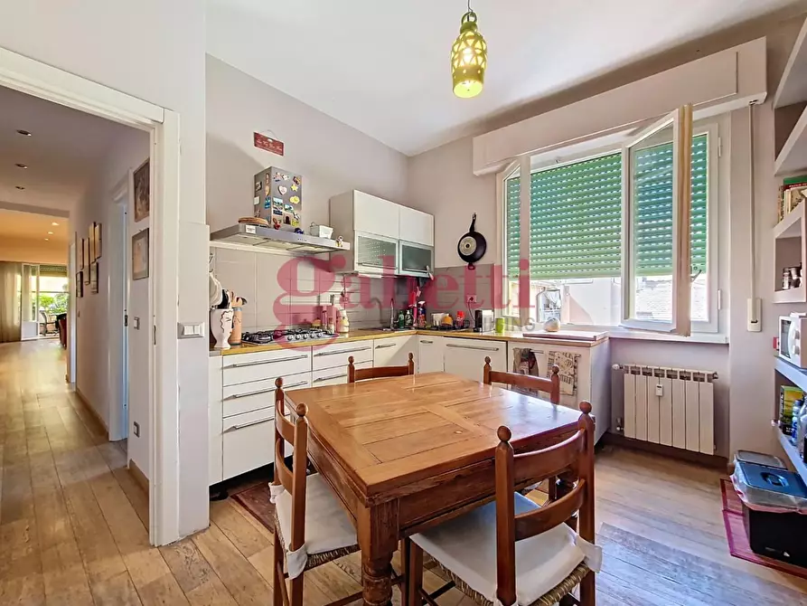 Immagine 15 di Mansarda in vendita  a Pisa