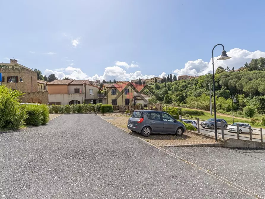 Immagine 10 di Appartamento in vendita  a Guardistallo