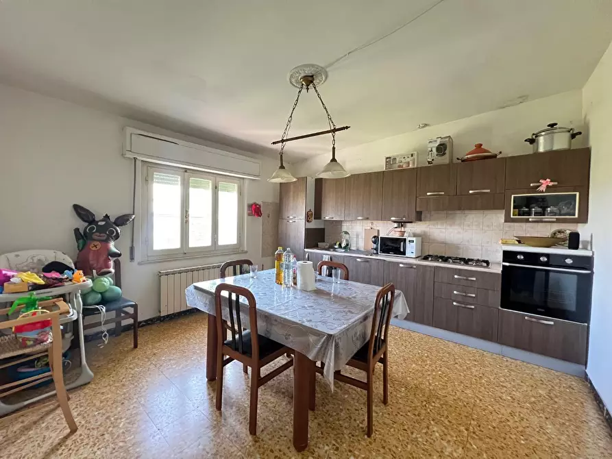 Immagine 5 di Appartamento in vendita  a Santa Maria A Monte