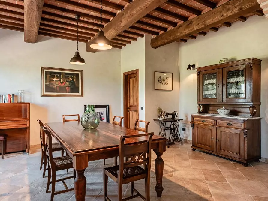 Immagine 13 di Casa colonica in vendita  a Cascina