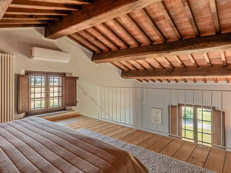 Immagine 27 di Casa colonica in vendita  a Cascina