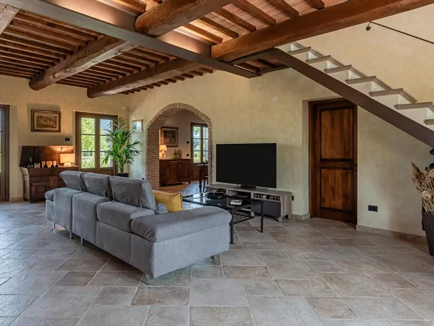 Immagine 8 di Casa colonica in vendita  a Cascina