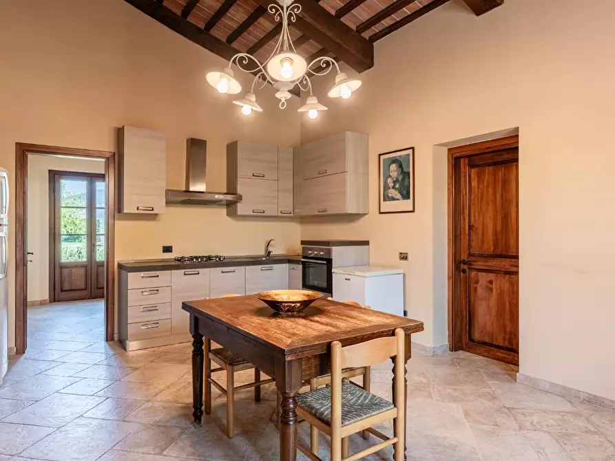 Immagine 14 di Casa colonica in vendita  a Cascina