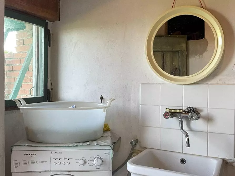 Immagine 29 di Casa colonica in vendita  a San Miniato