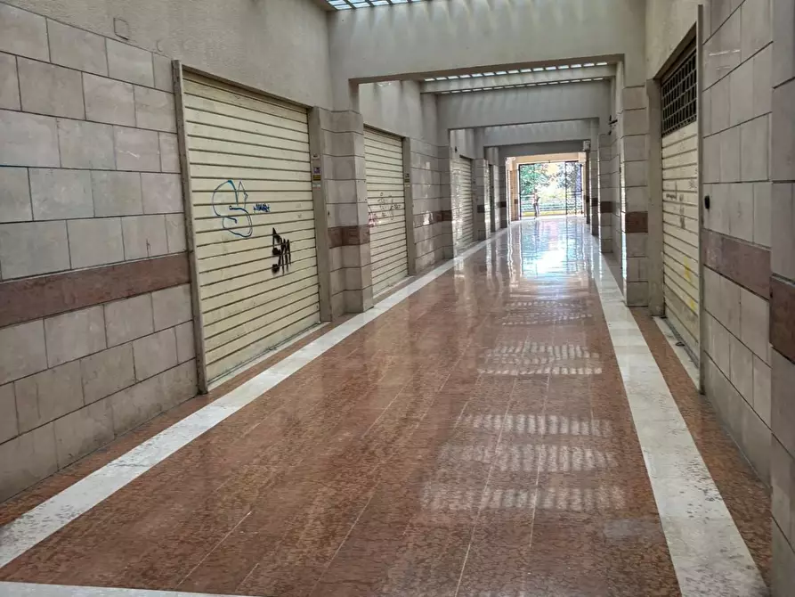 Immagine 22 di Ufficio in affitto  a Guidonia Montecelio