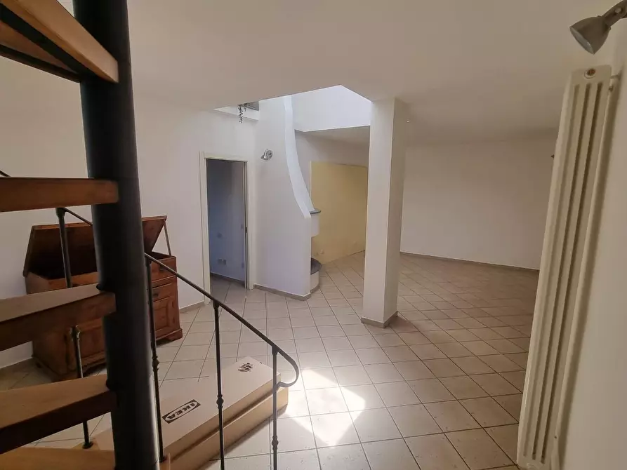 Immagine 9 di Appartamento in affitto  a Pisa