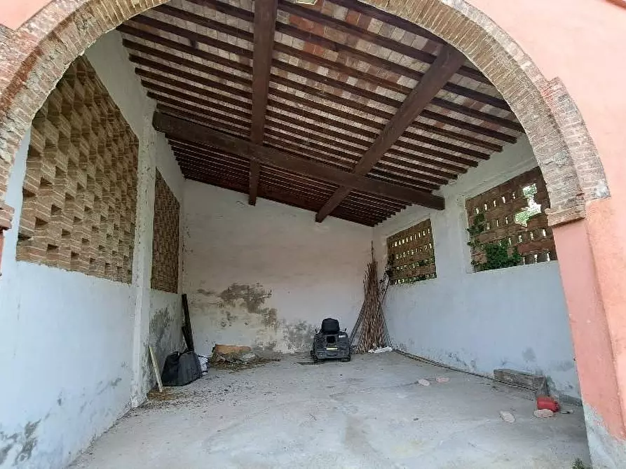 Immagine 42 di Casa colonica in vendita  a San Giuliano Terme