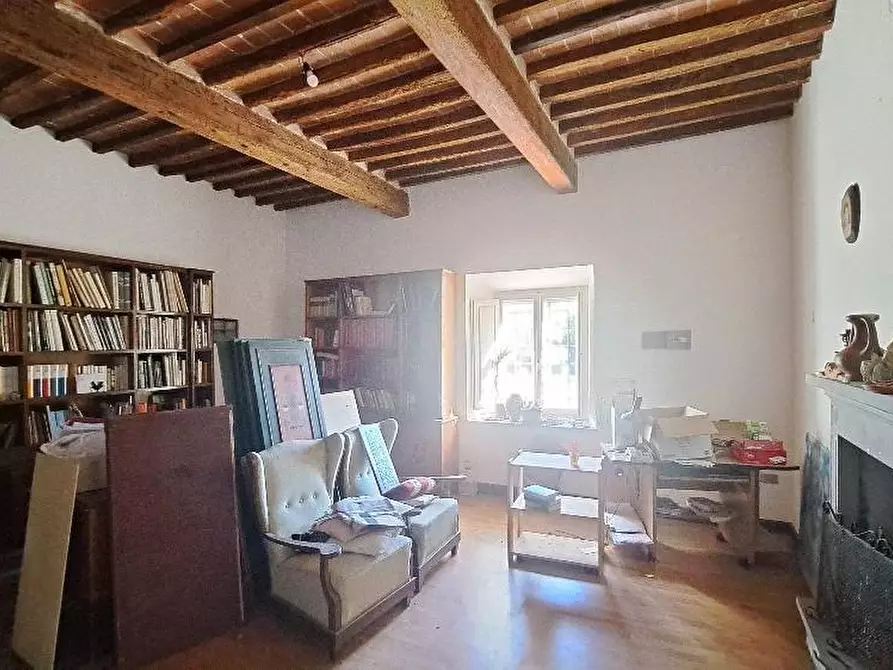 Immagine 34 di Casa colonica in vendita  a San Giuliano Terme