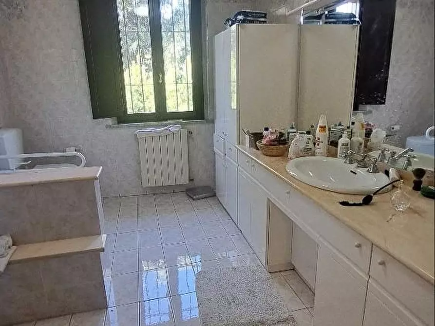 Immagine 18 di Casa colonica in vendita  a San Giuliano Terme