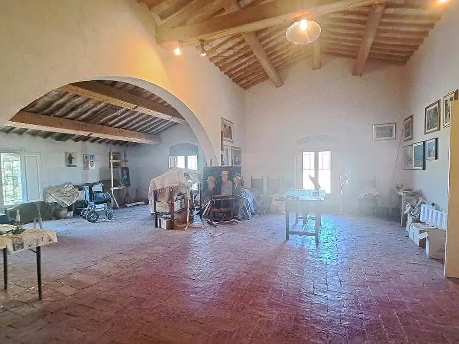 Immagine 26 di Casa colonica in vendita  a San Giuliano Terme