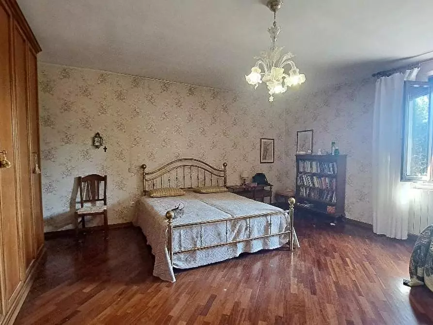 Immagine 19 di Casa colonica in vendita  a San Giuliano Terme