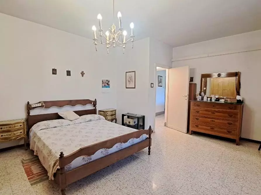 Immagine 23 di Casa colonica in vendita  a San Giuliano Terme