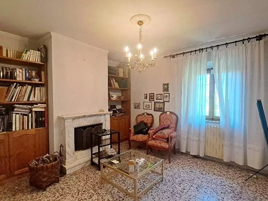 Immagine 14 di Casa colonica in vendita  a San Giuliano Terme