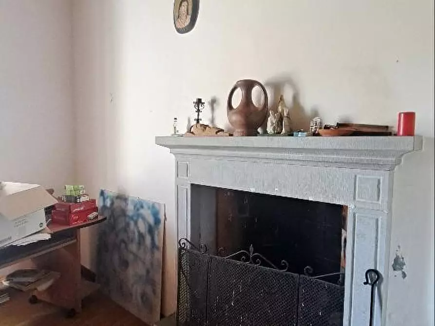 Immagine 35 di Casa colonica in vendita  a San Giuliano Terme